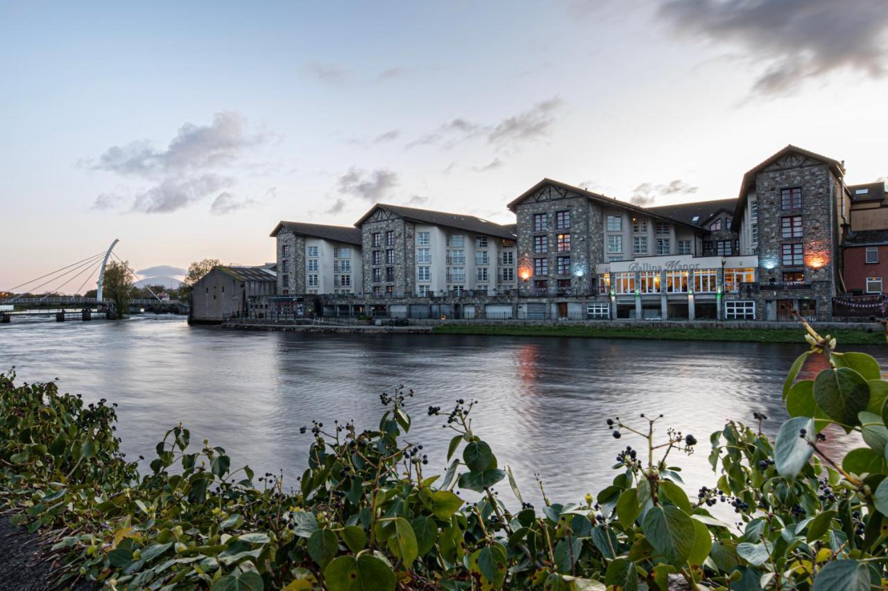 Ballina Manor Hotel Bagian luar foto