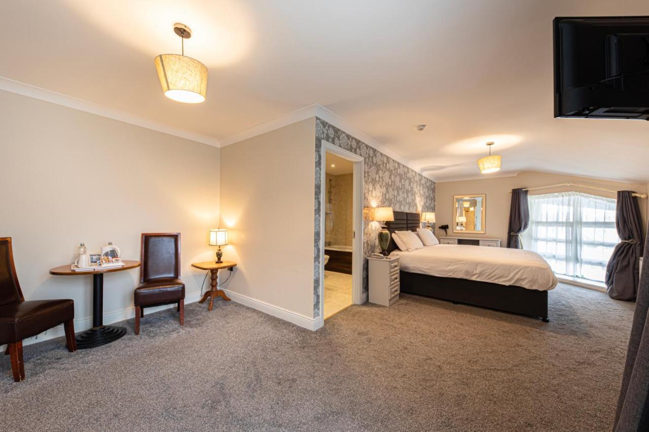 Ballina Manor Hotel Bagian luar foto