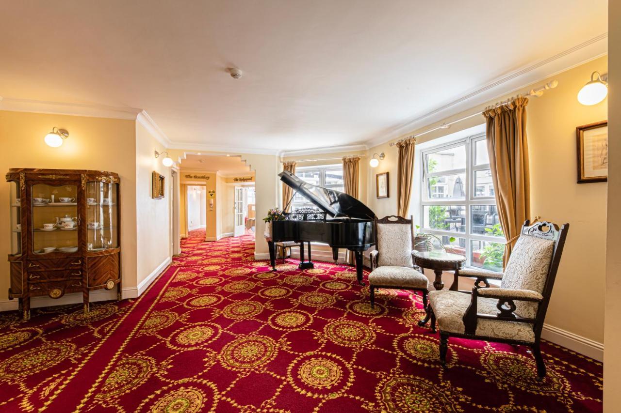 Ballina Manor Hotel Bagian luar foto