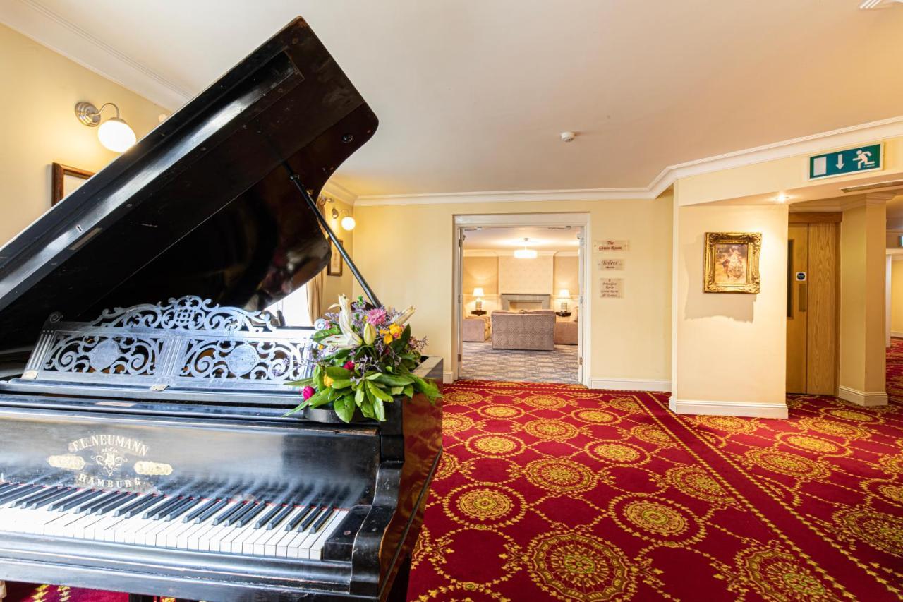 Ballina Manor Hotel Bagian luar foto