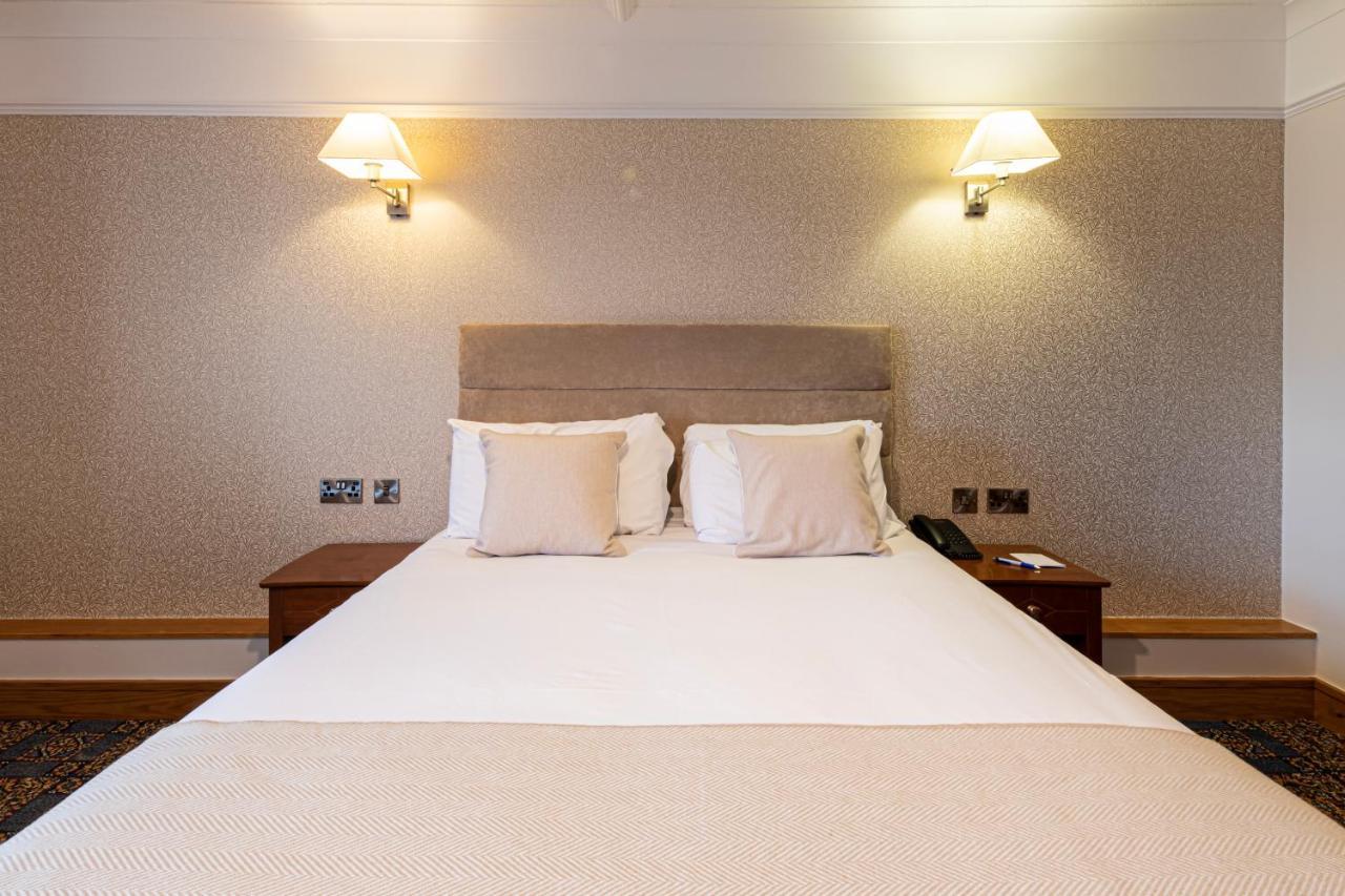 Ballina Manor Hotel Bagian luar foto