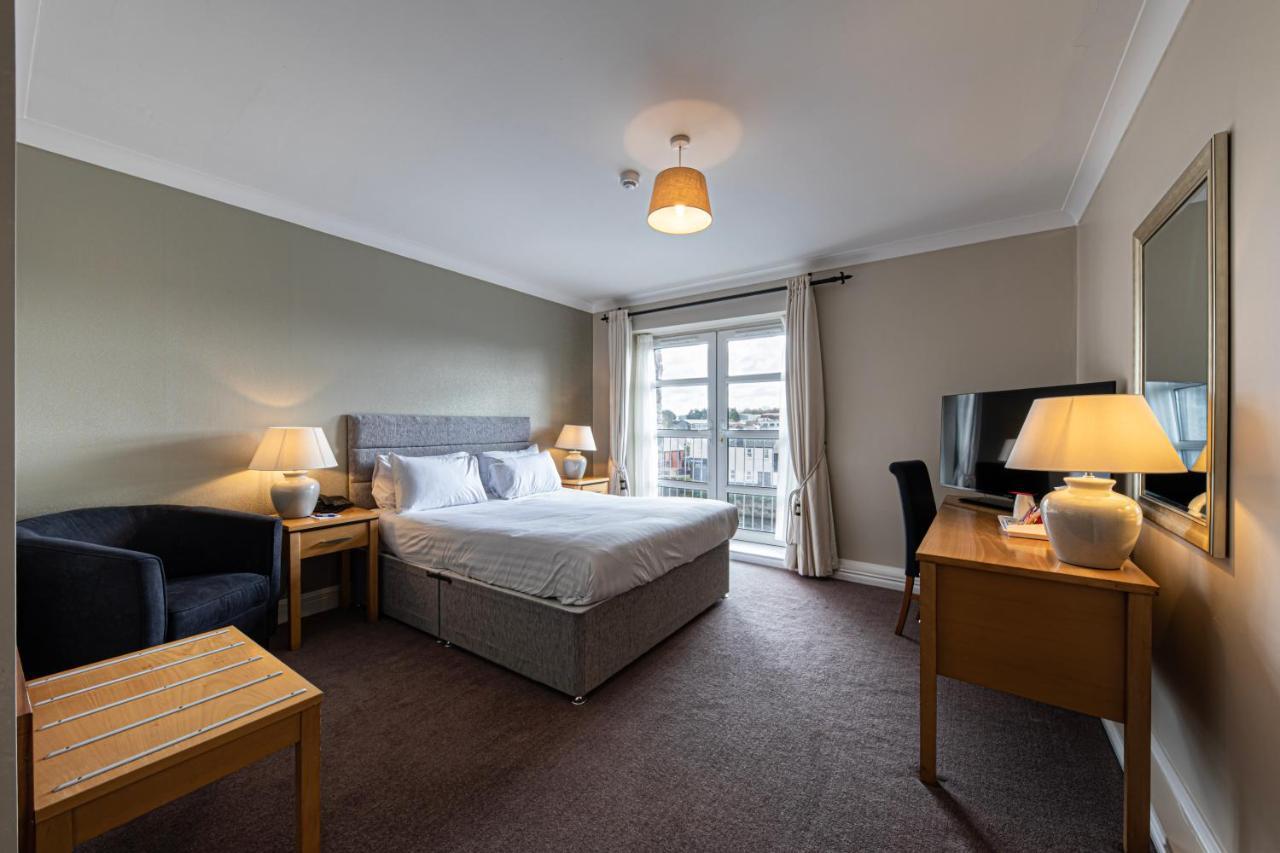 Ballina Manor Hotel Bagian luar foto
