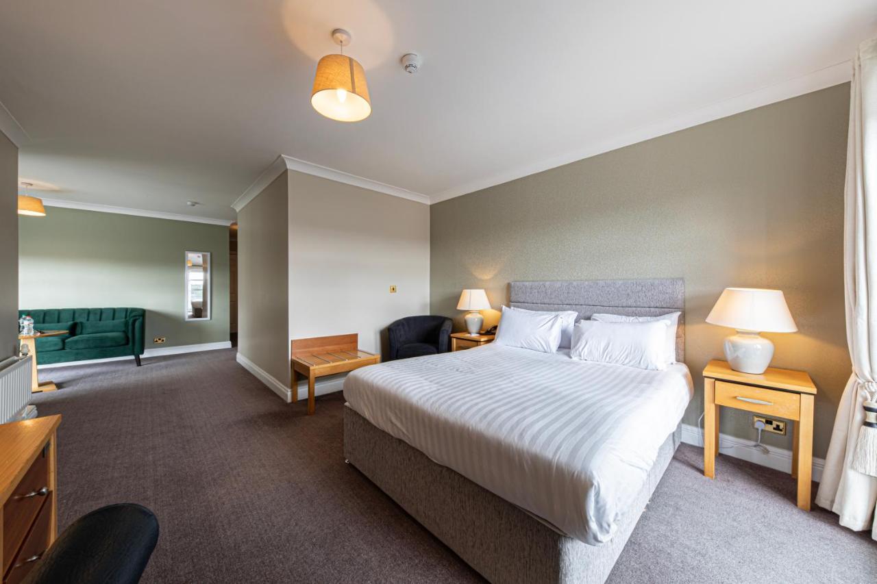Ballina Manor Hotel Bagian luar foto