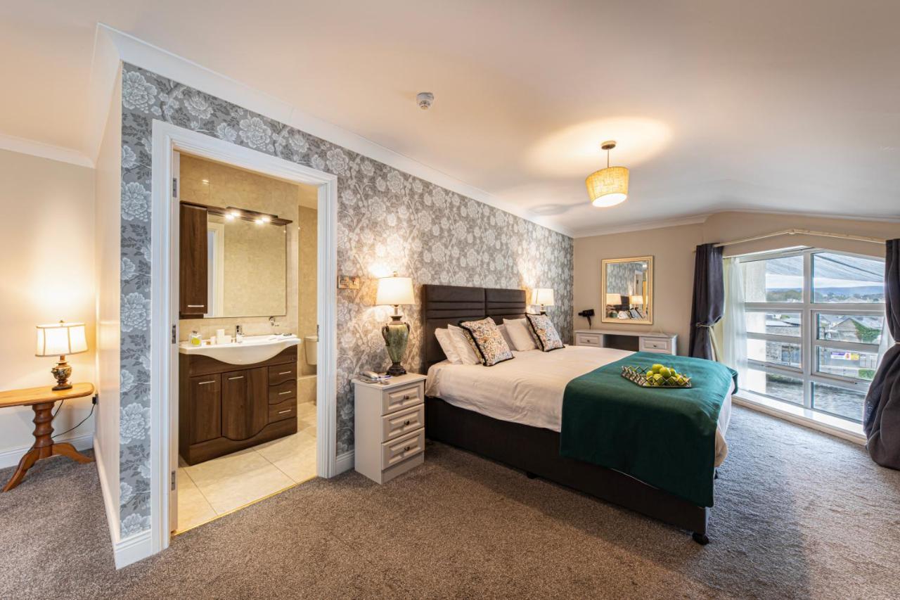 Ballina Manor Hotel Bagian luar foto