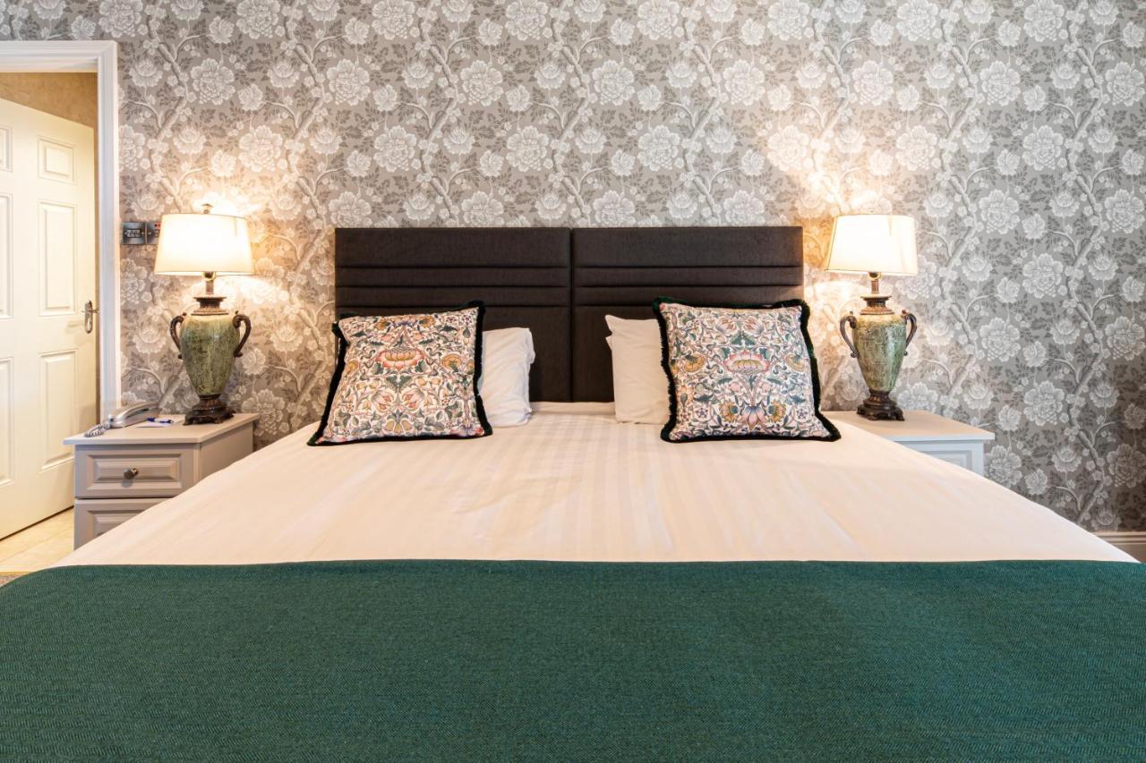 Ballina Manor Hotel Bagian luar foto